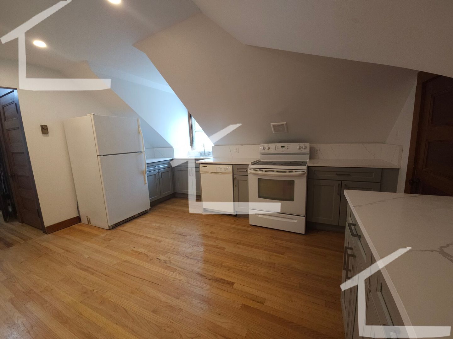 Brookline Condo: 22 Greenough St