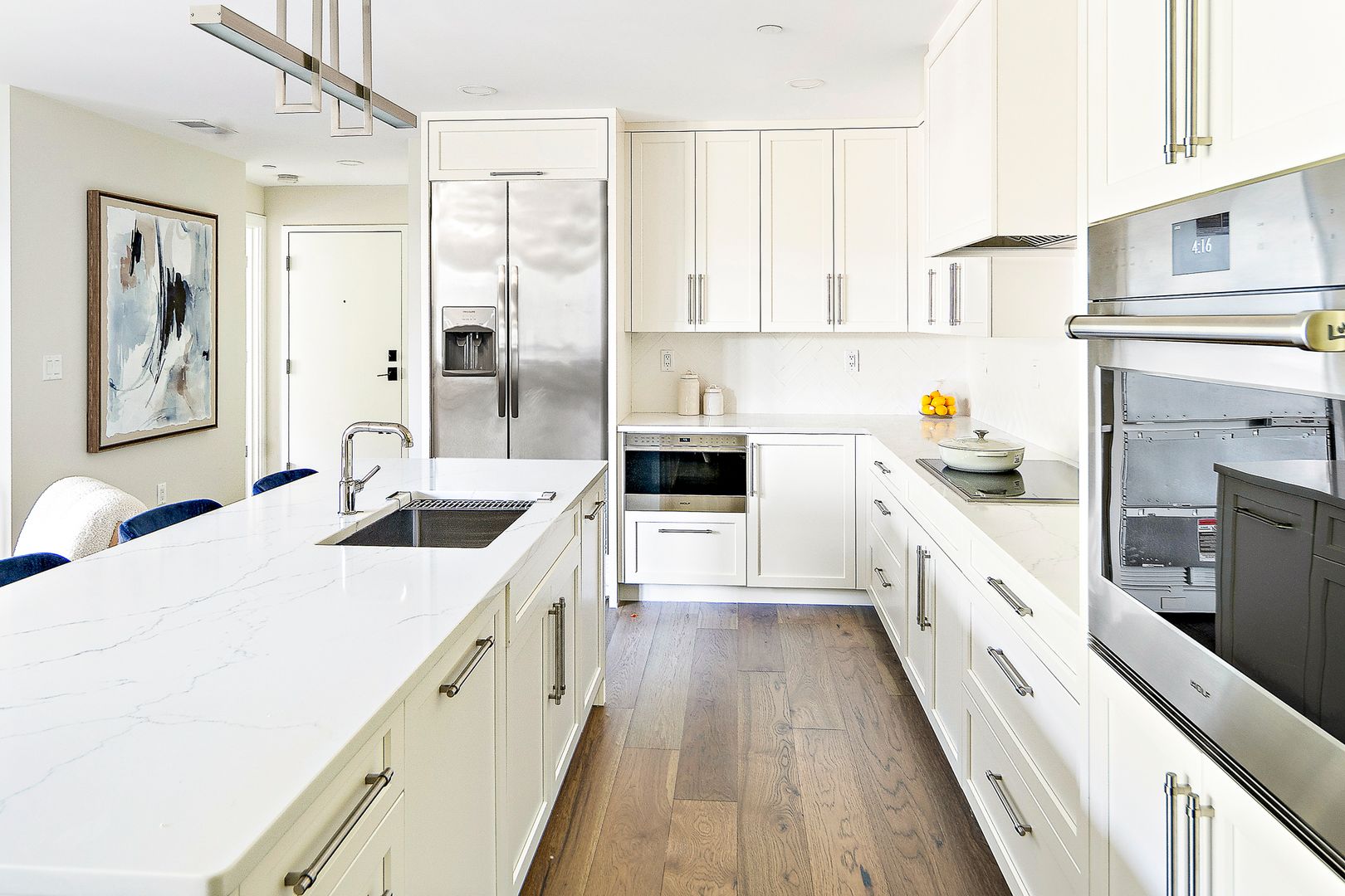 Newton Condo: 22 Kinmonth Street