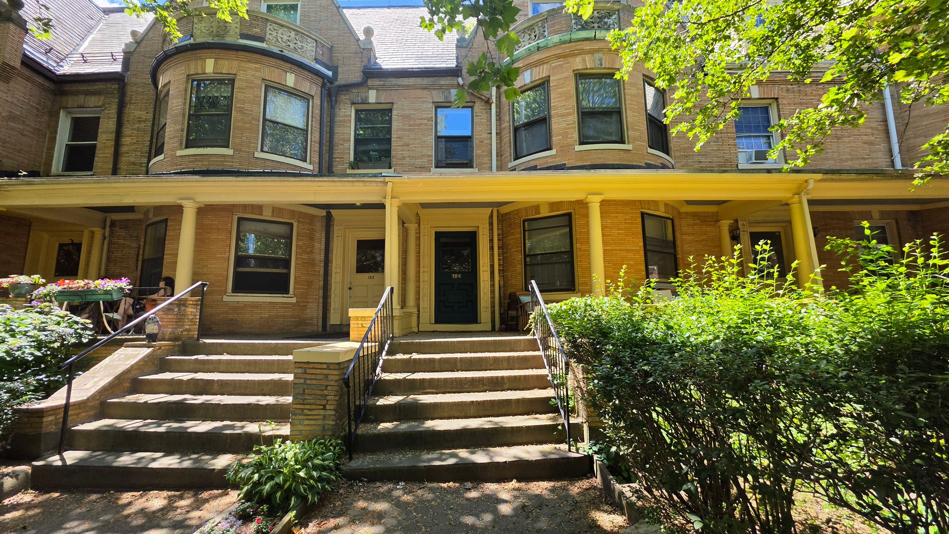 Boston Condo: 178 Naples St