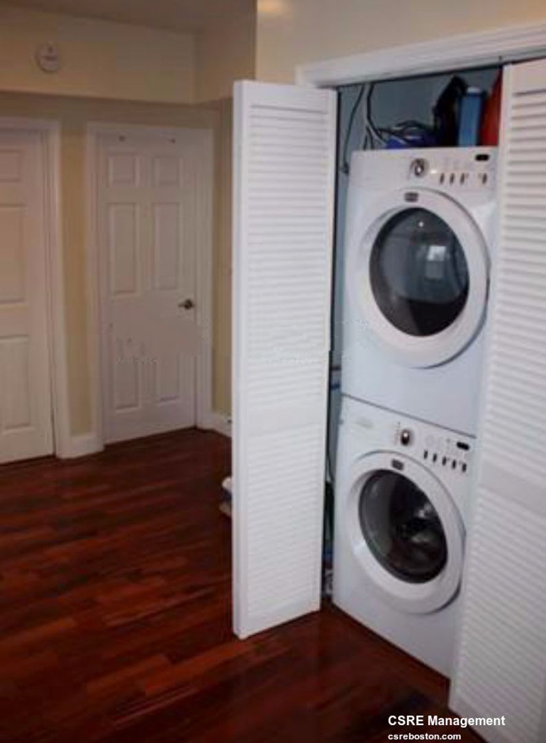 Boston Condo: 9 warwick