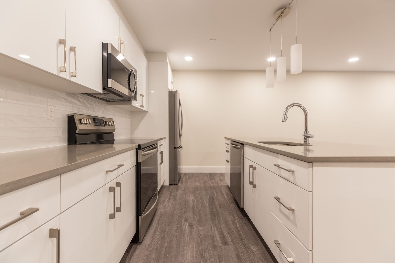 Boston House: 1055 Tremont St