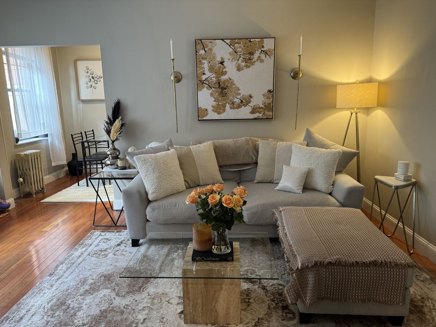 Boston Condo: 64 Queensberry St