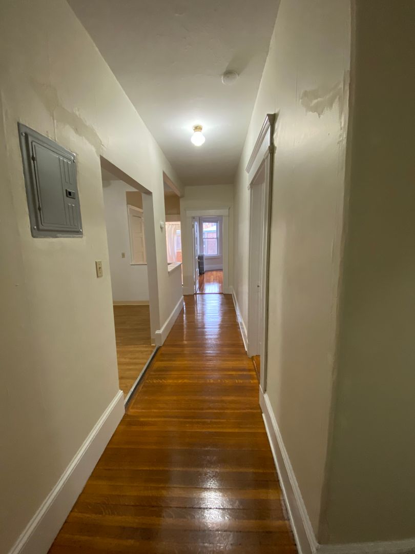 Boston House: 1595 Beacon Street