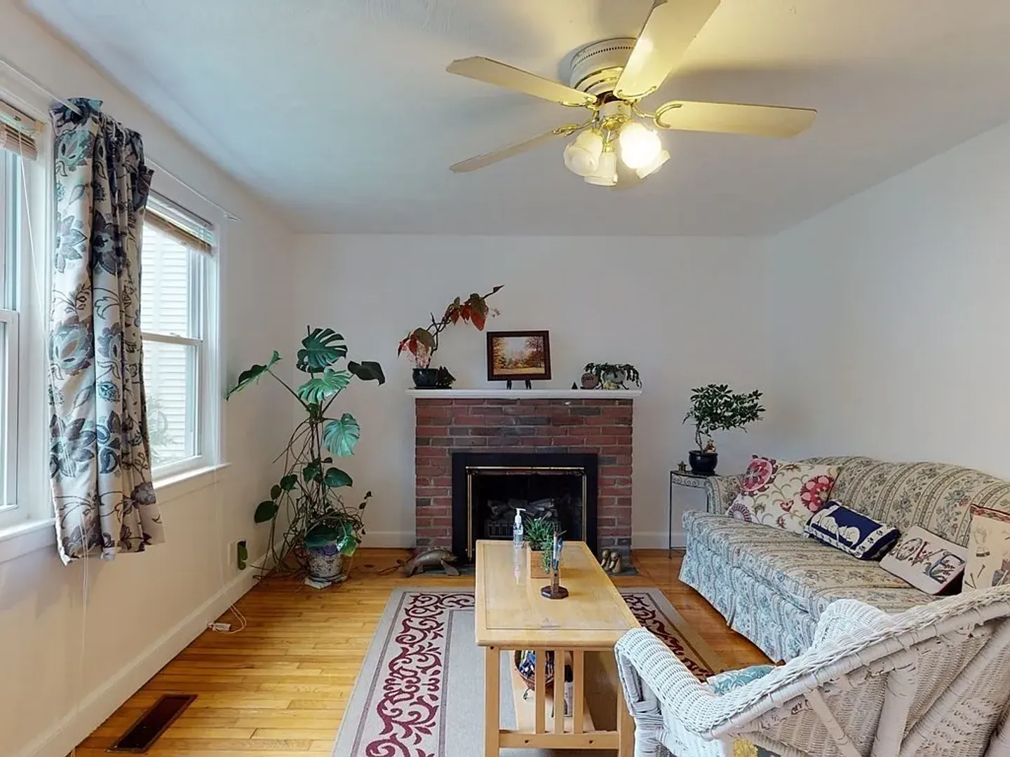 Boston House: 81 Brayton Rd
