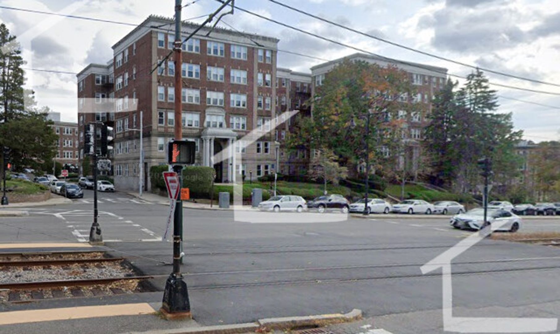 Boston House: 1800B Commonwealth Ave.