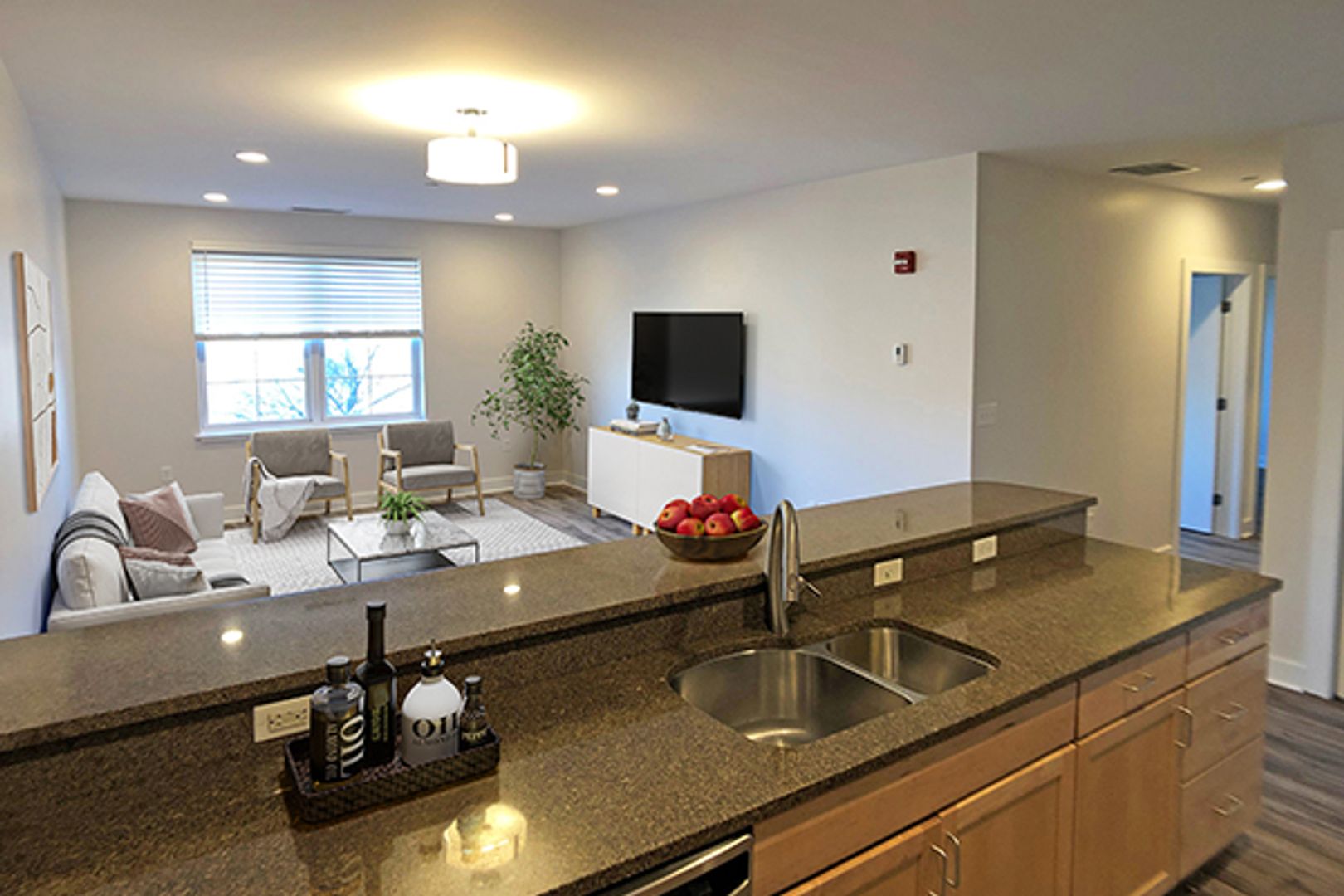 Salem Condo: 26 New Derby St