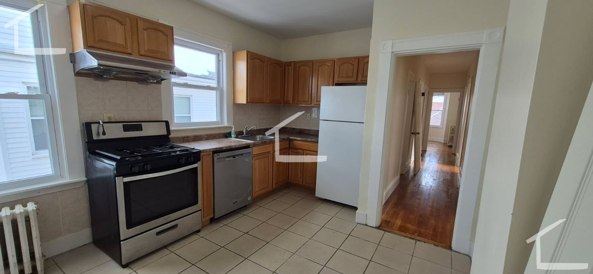 Boston House: 108 Murdock St