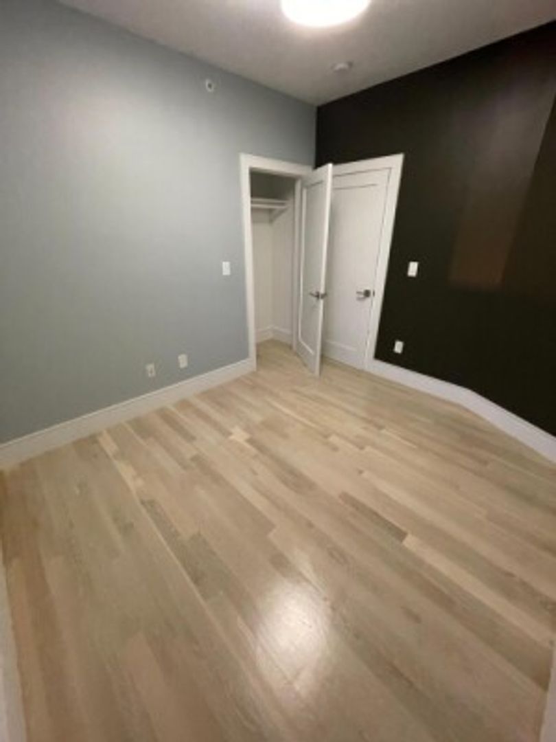 Brookline Condo: 11 University Rd