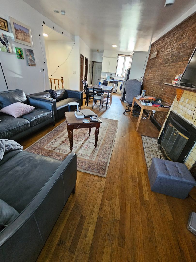 Brookline Condo: 510 Harvard St