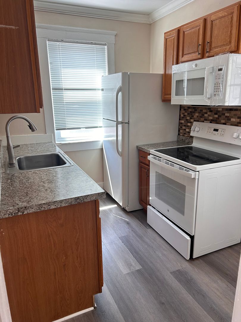 Salem Condo: 5 Ropes St