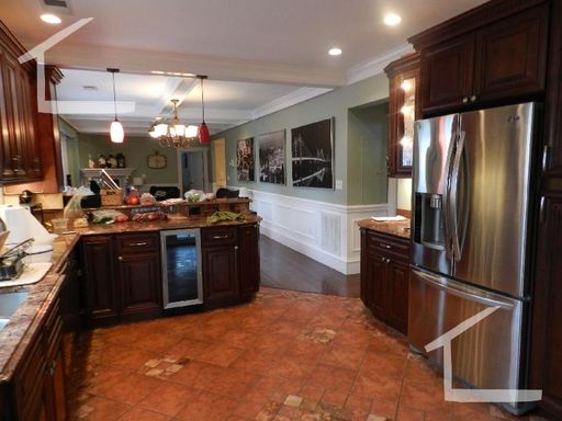 No Brokers Fee, No Security Deposit, Luxury Finishes, Sauna, Central Heat/AC, In-Unit Washer and Dryer, Porch – photo 1