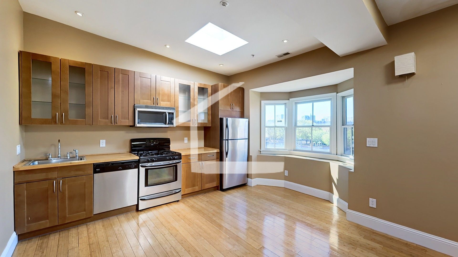 Boston Condo: 9 Cortes St