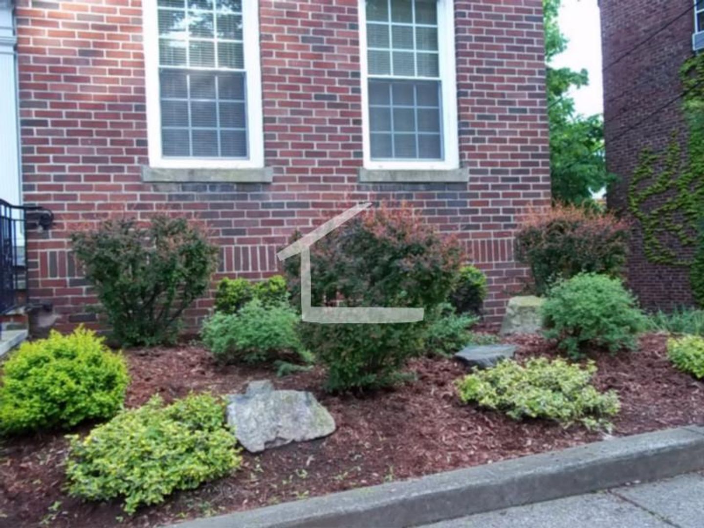 Brookline House: 52 Rawson