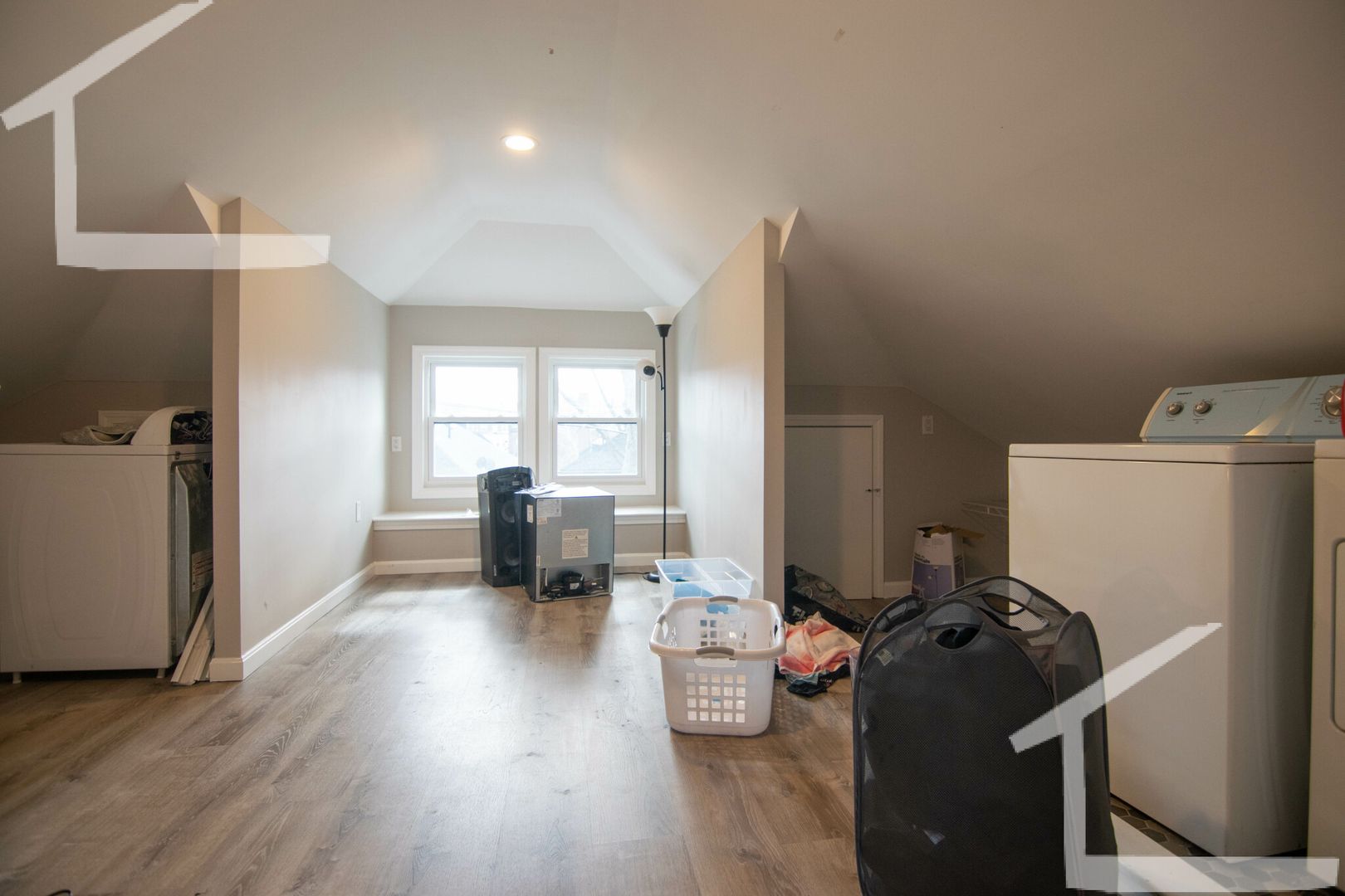 Boston Condo: 39 Long Ave