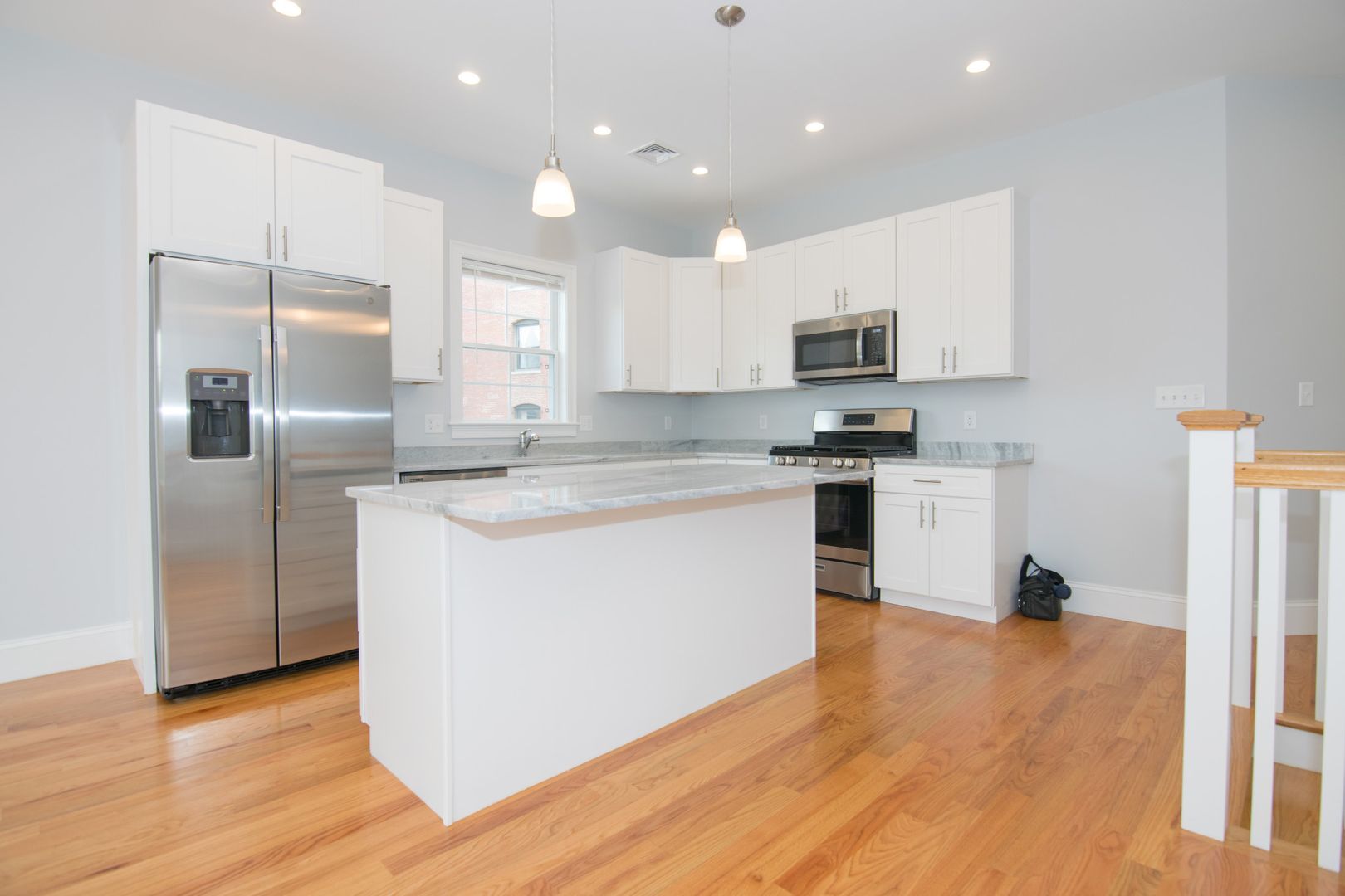 Boston Townhome: 4 Islington St