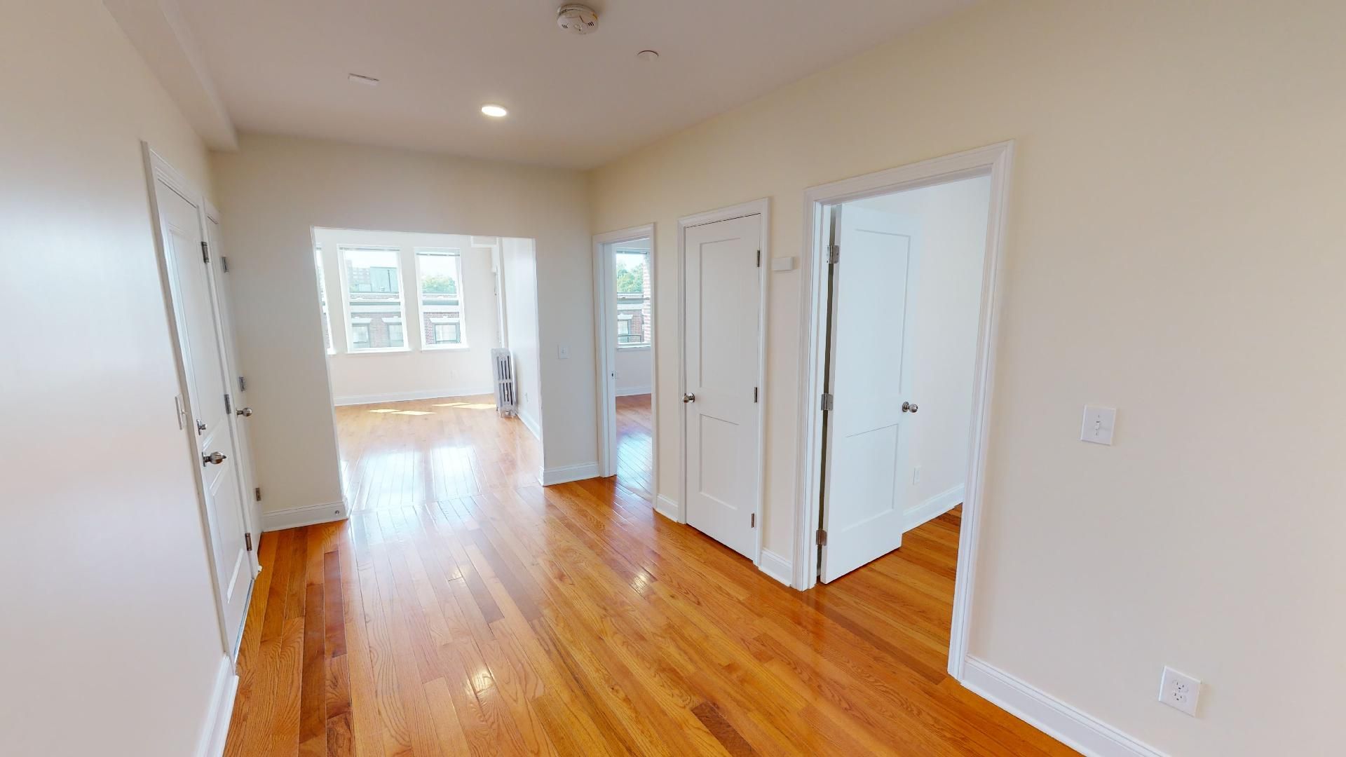 Boston Condo: 123 SUTHERLAND ROAD