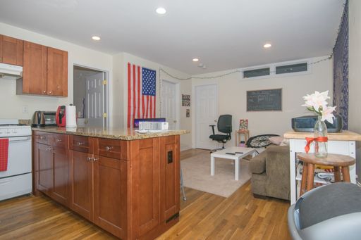 Brookline 3 Bed – 935 Sq Ft – Heat & Hot Water Included – Renovated – 9/1 – photo 1
