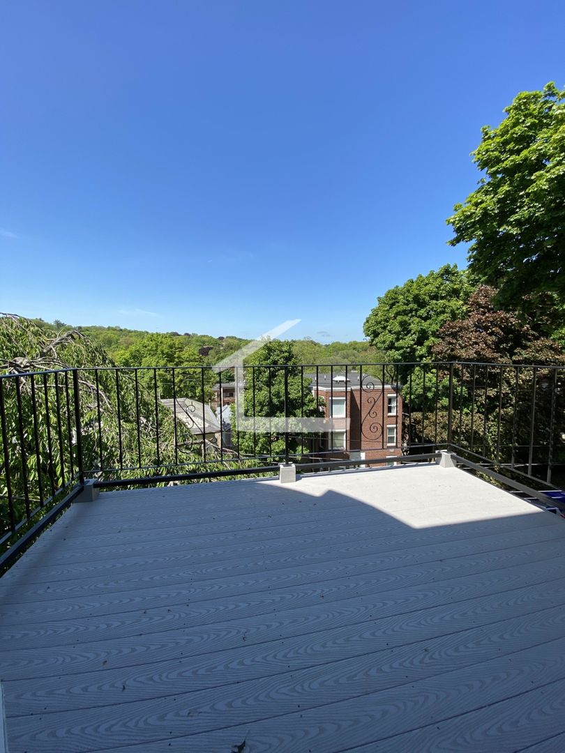 Brookline House: 303 Tappan St.