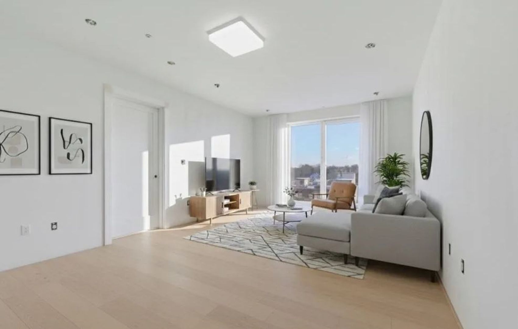 Boston Condo: 1019 Commonwealth Ave.,