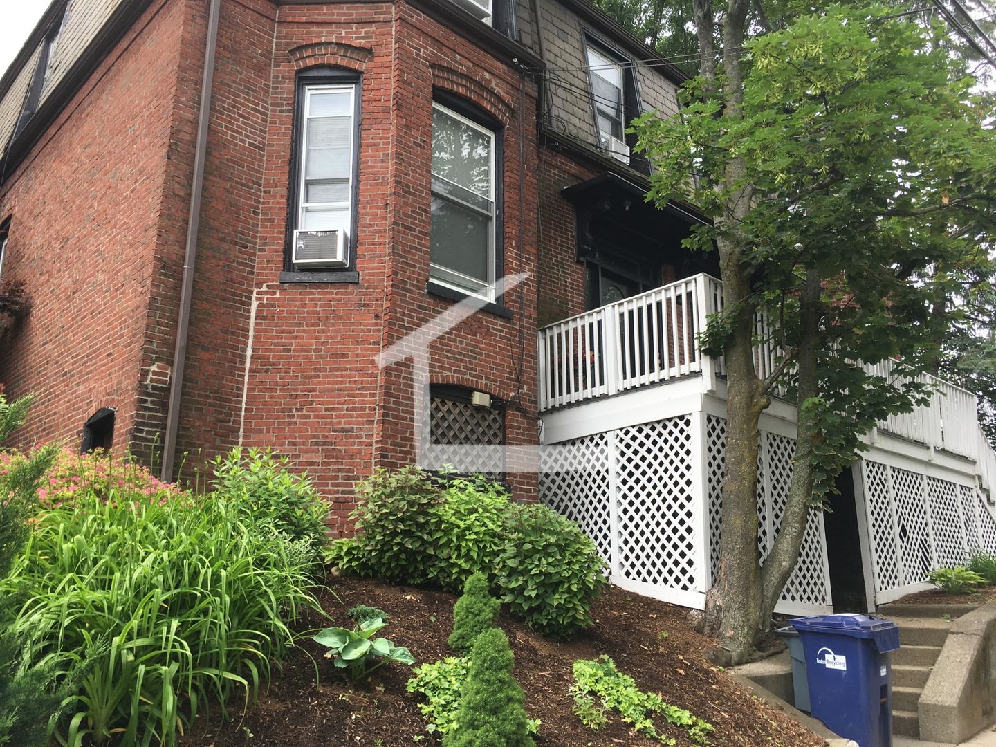 Boston House: 40 Newton