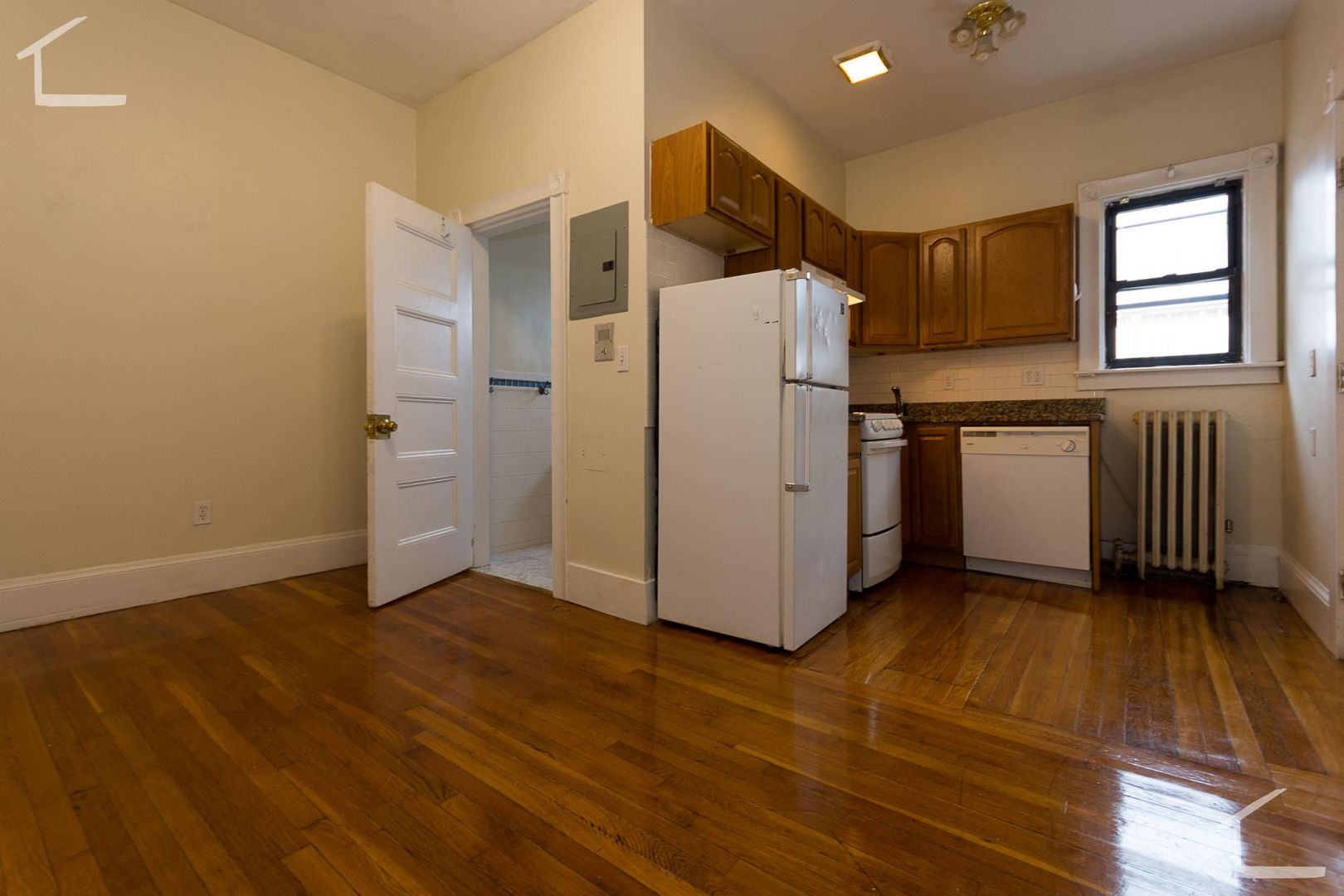 Boston Condo: 40 Bay State Rd