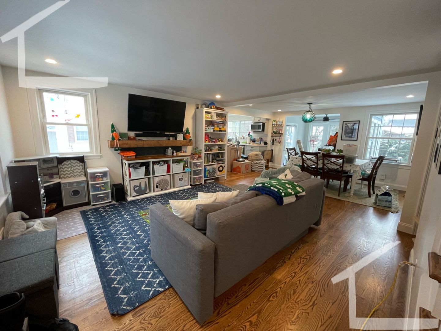 Newton House: 181A Christina St