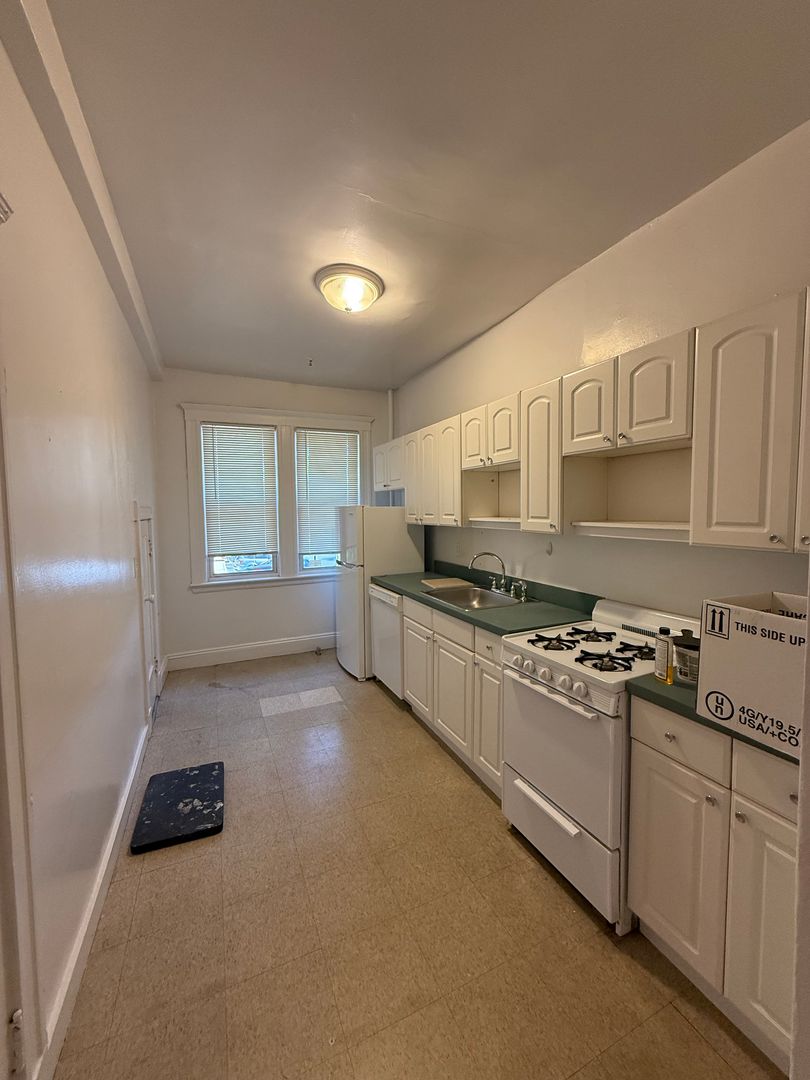 Brighton Condo: 19 Melvin Ave