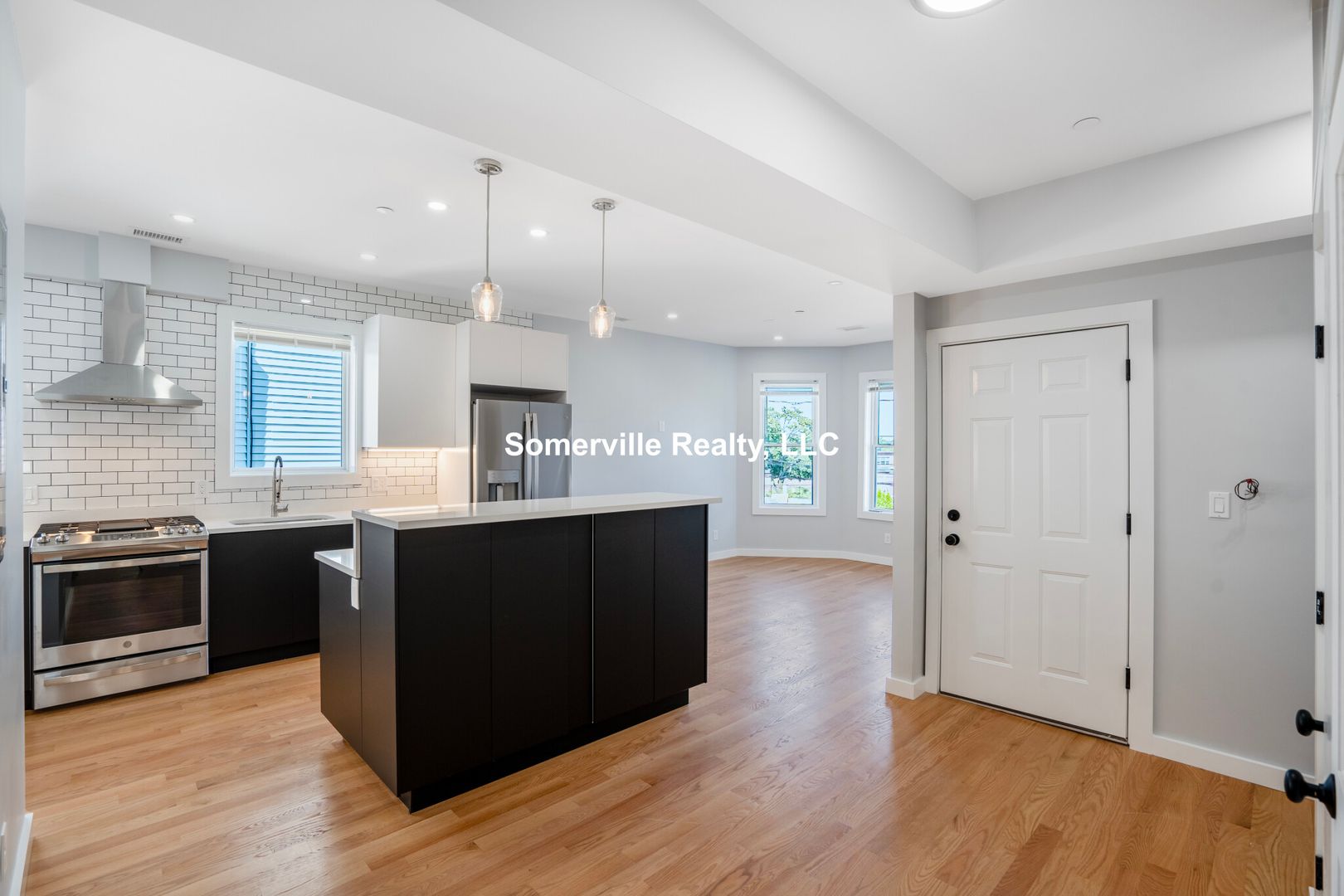 Boston Condo: 27 Linden St