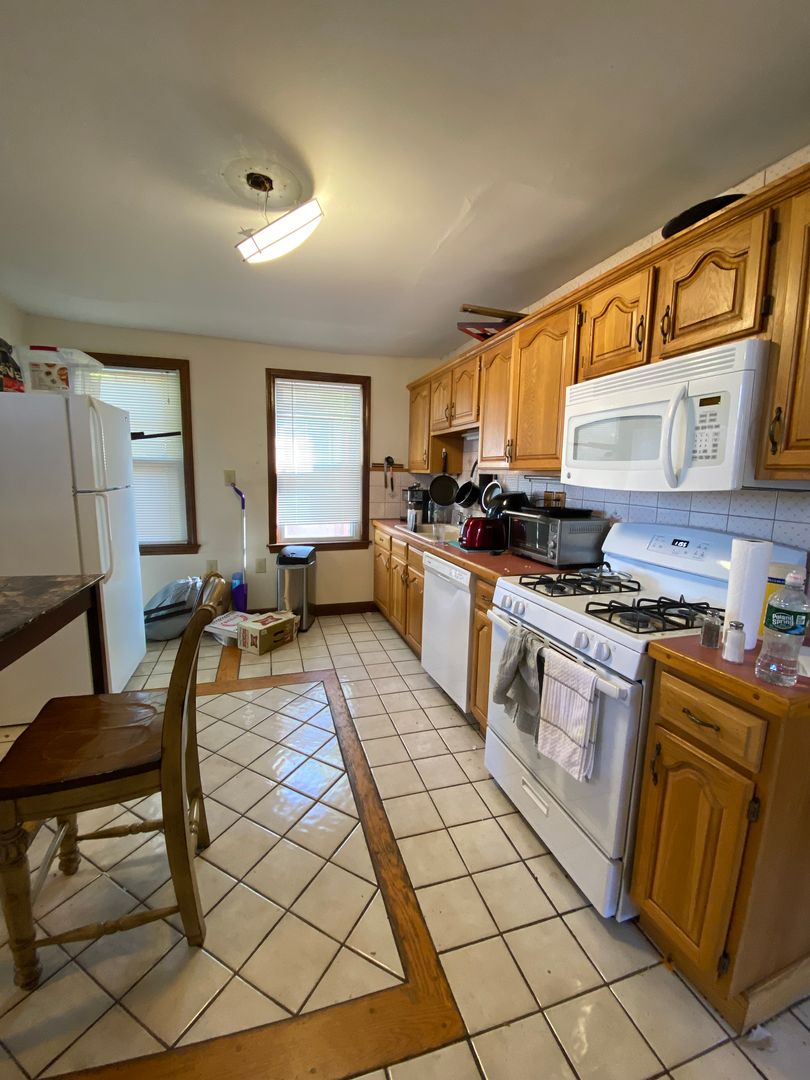 Boston Condo: 18 Sawyer Ter