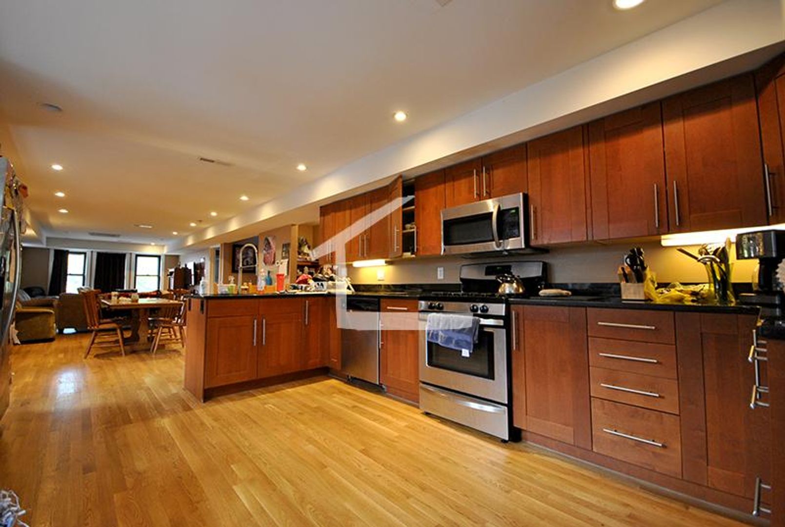 Boston Condo: 39A Woodstock Ave