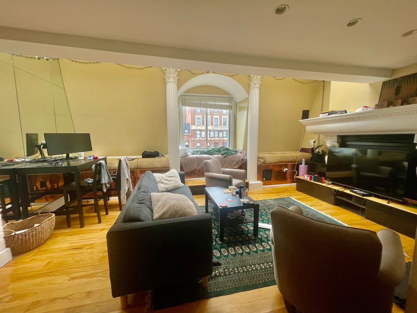 Boston Condo: 113 Beacon St