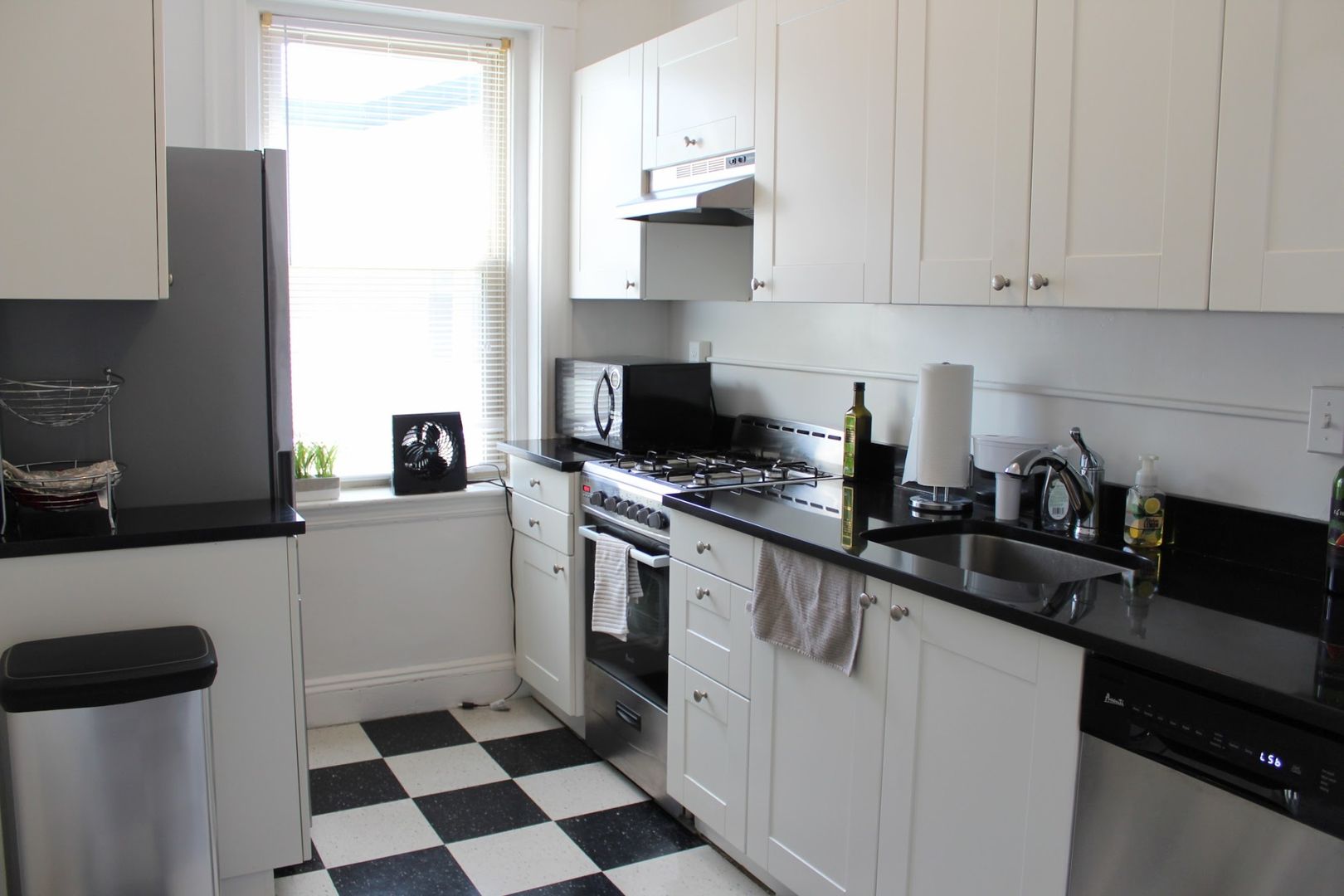 Boston House: 118 Brainerd Rd