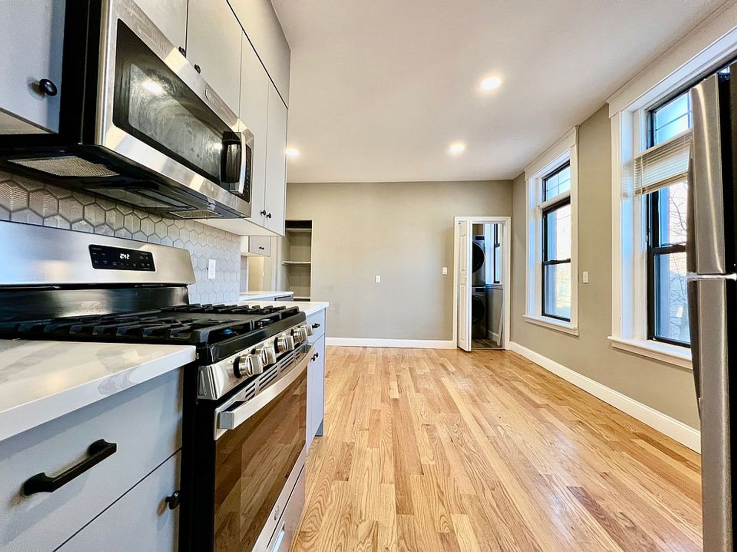 Boston Condo: 1914 Beacon St