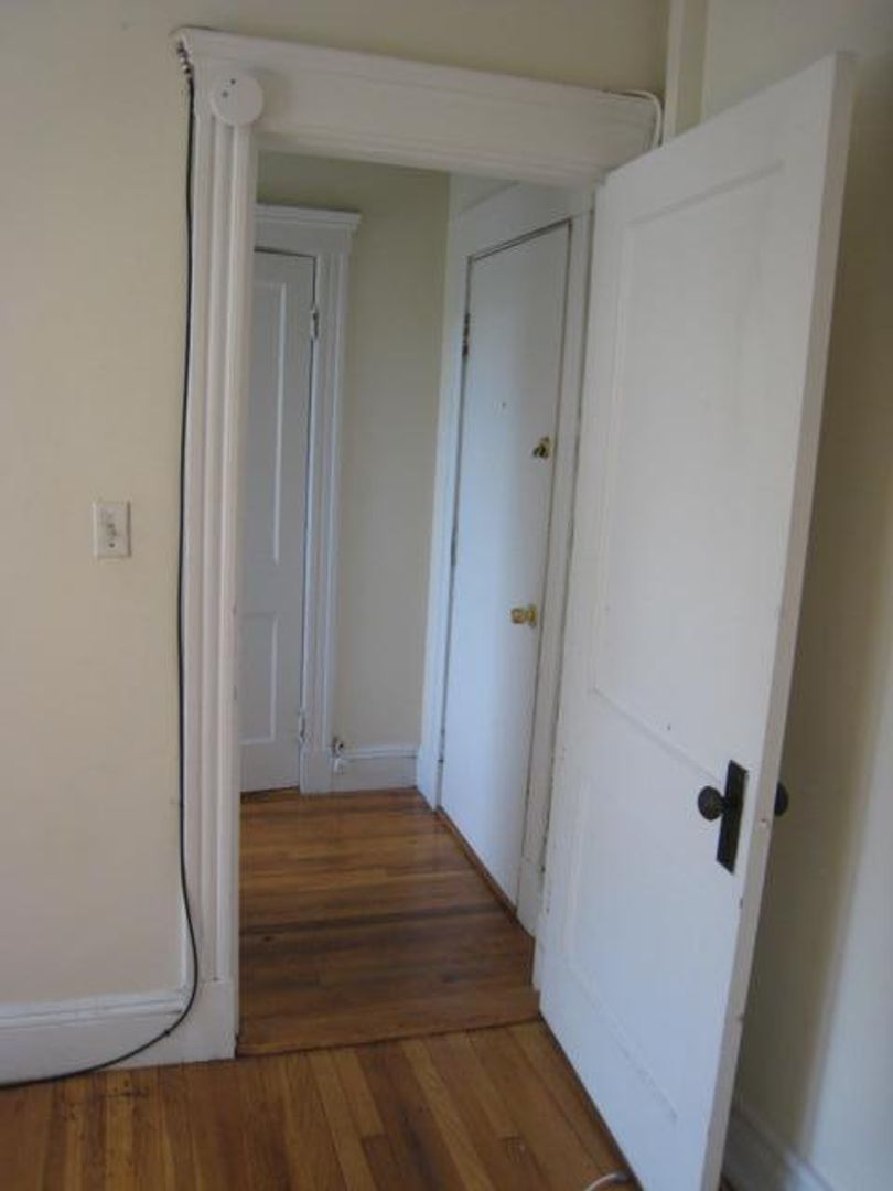 Allston Condo: 28 Quint Ave