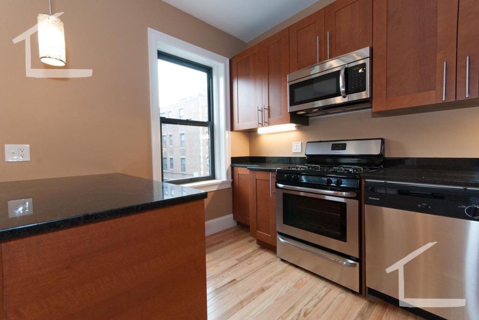 Boston Condo: 8 Lothian Rd