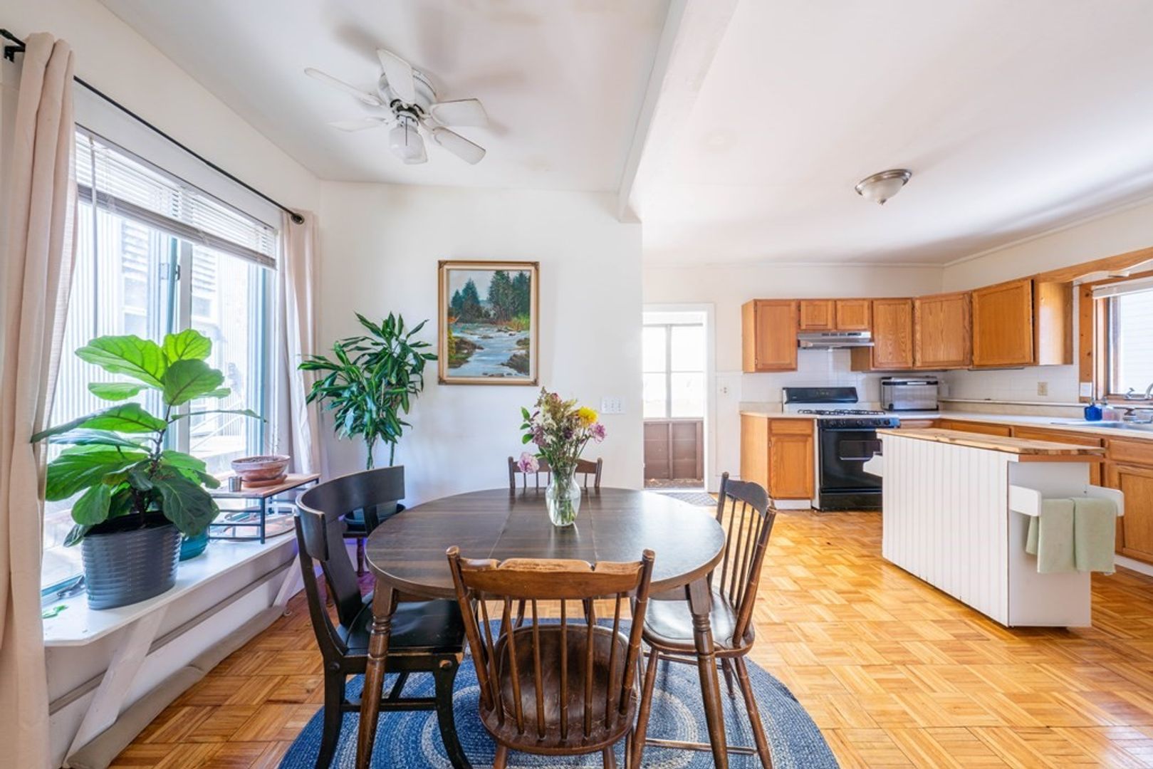 Somerville House: 5 Village St