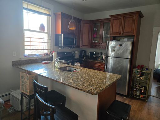 NO BROKER FEE!!! MISSION HILL 5 BED/2 BATH WITH IN-UNIT LAUNDRY!! – photo 1