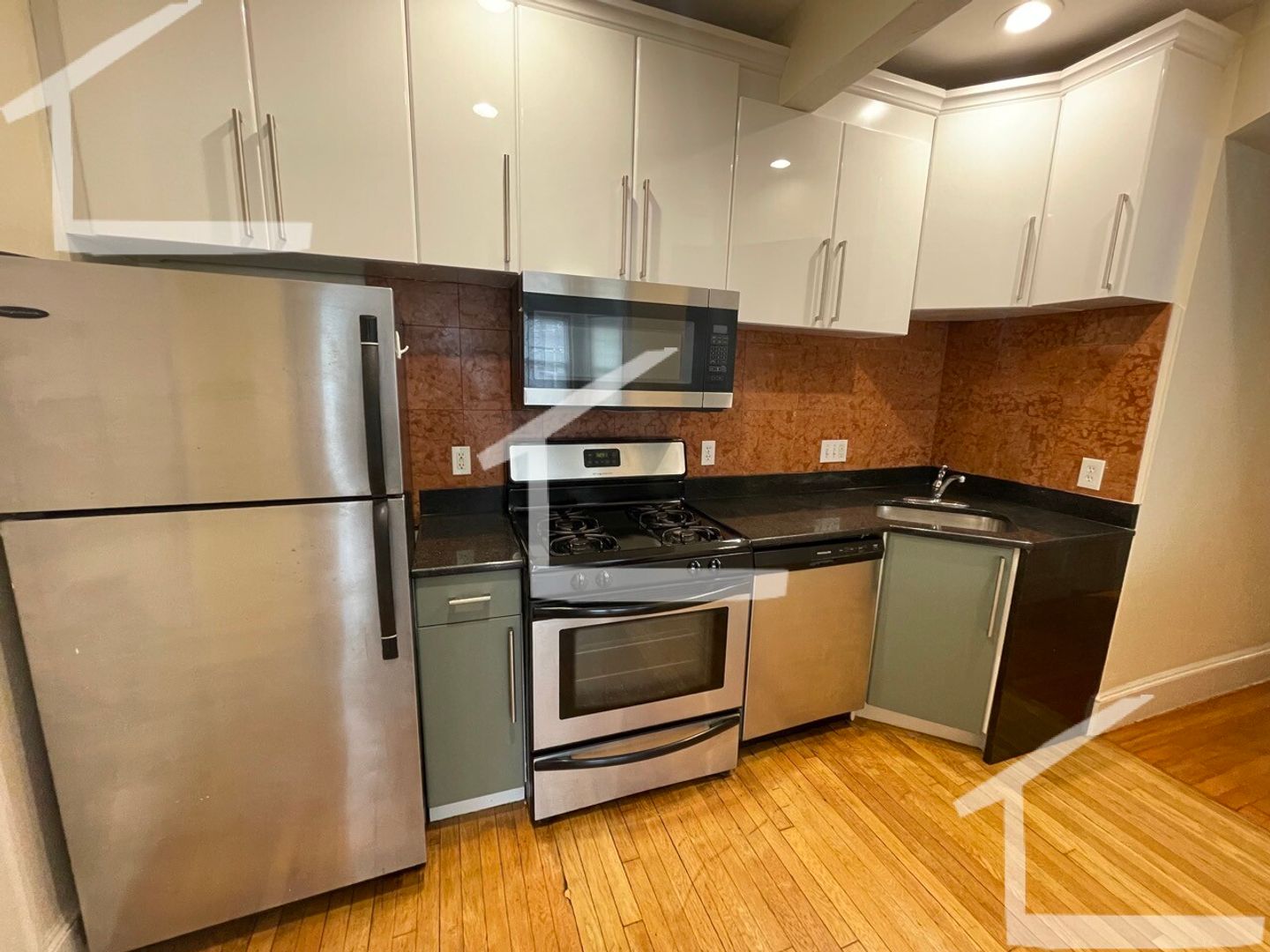 Brookline Condo: 69 Babcock Street