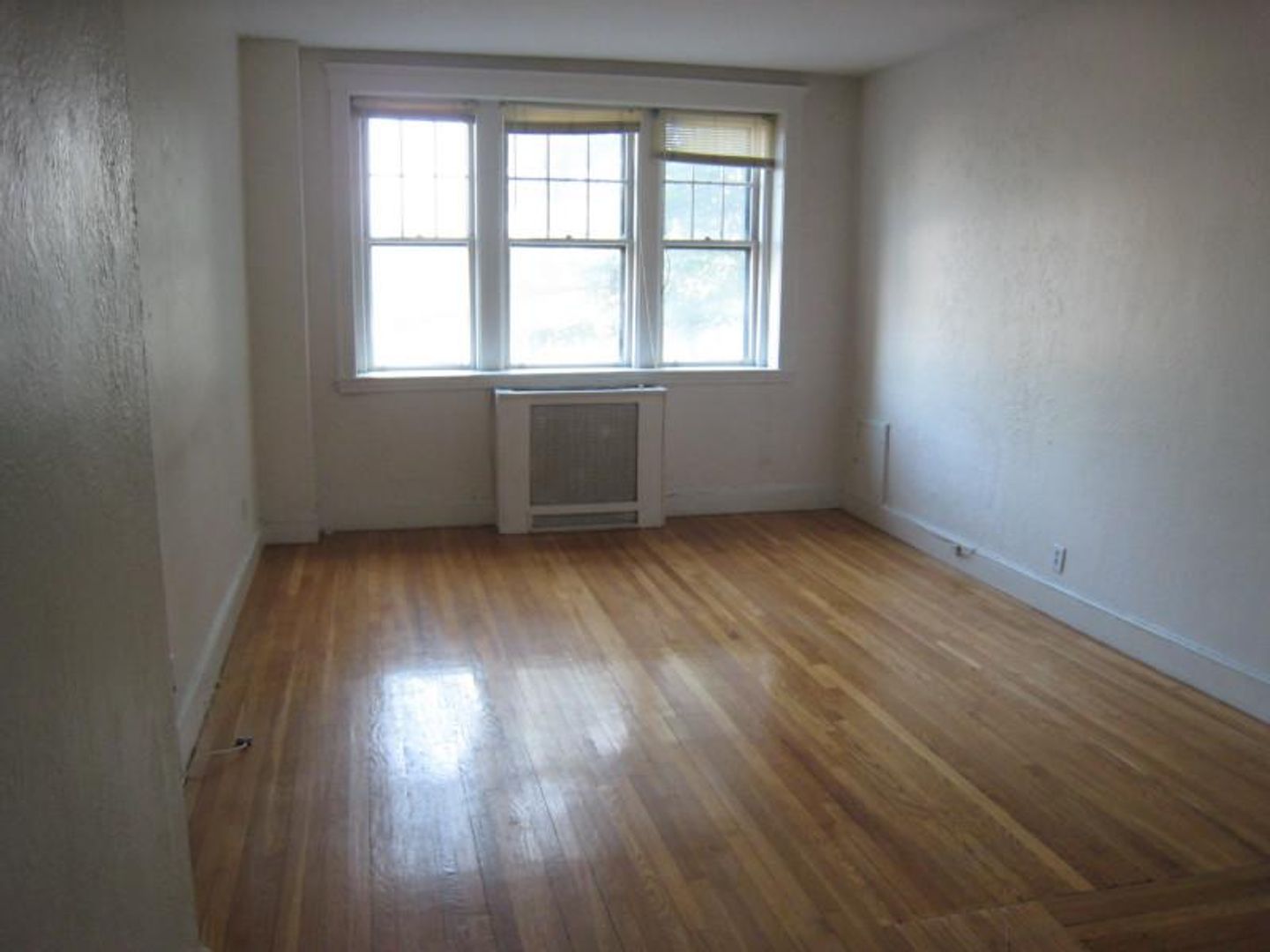 Boston Condo: 1993 Commonwealth Ave