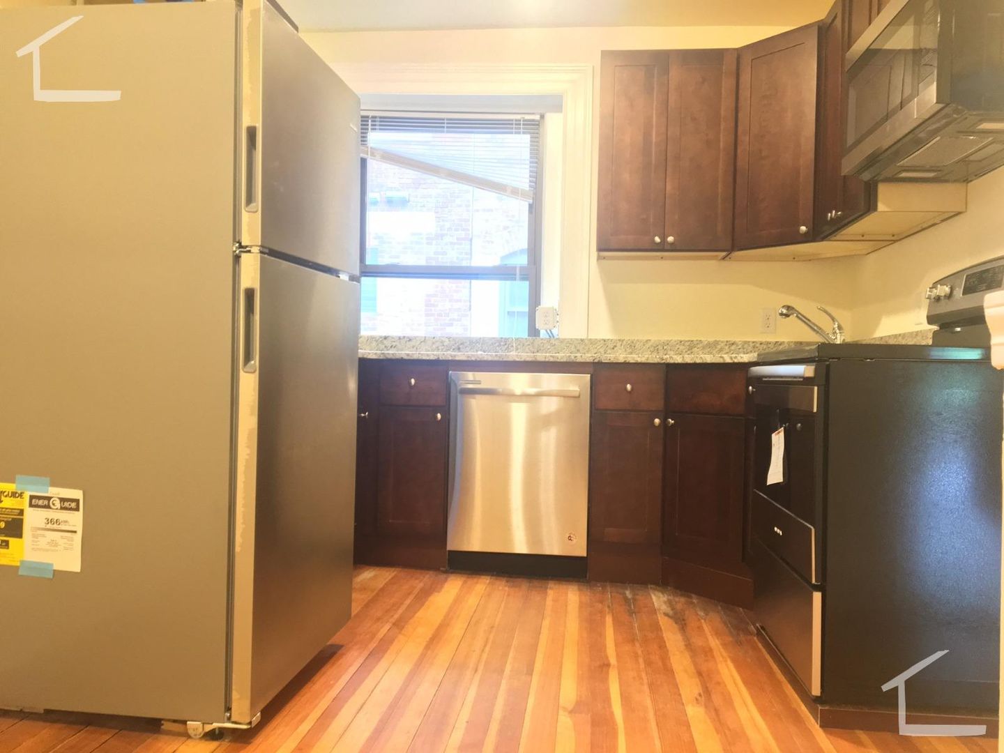 Brookline Condo: 1463 Beacon St