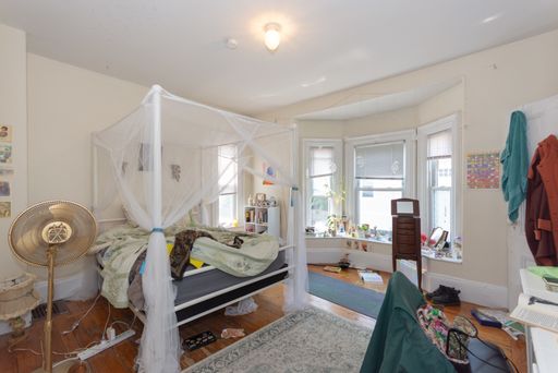 No Brokers Fee, Parking is Included, Eat in Kitchen, New Kitchen Appliances – photo 1