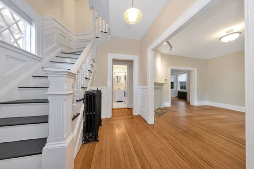 WOW!!! NO FEE!! 5 BED/4 BATH SINGLE FAMILY BRIGHTON CENTER HOME – photo 1