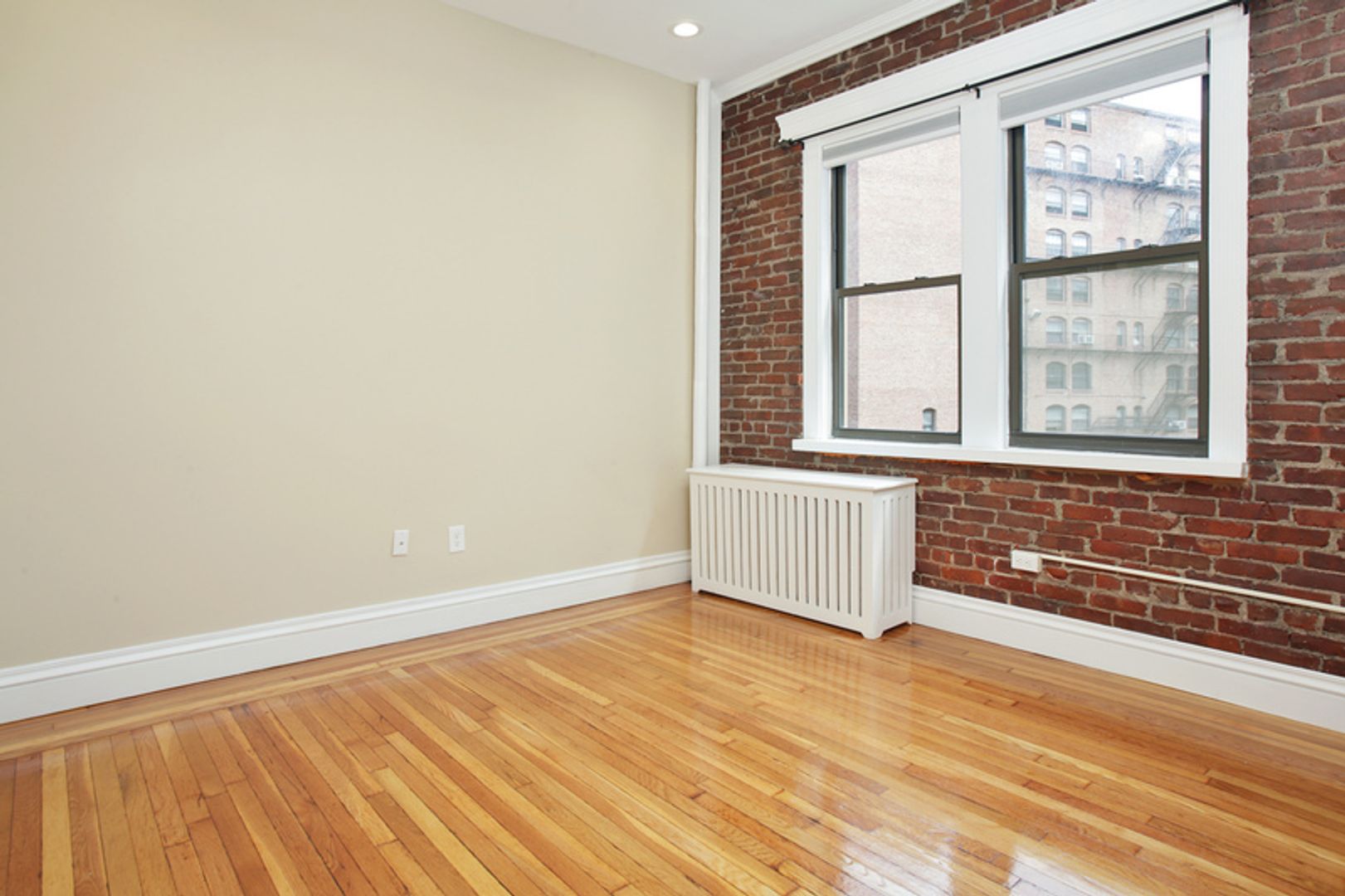 Boston Condo: 64 Charlesgate East