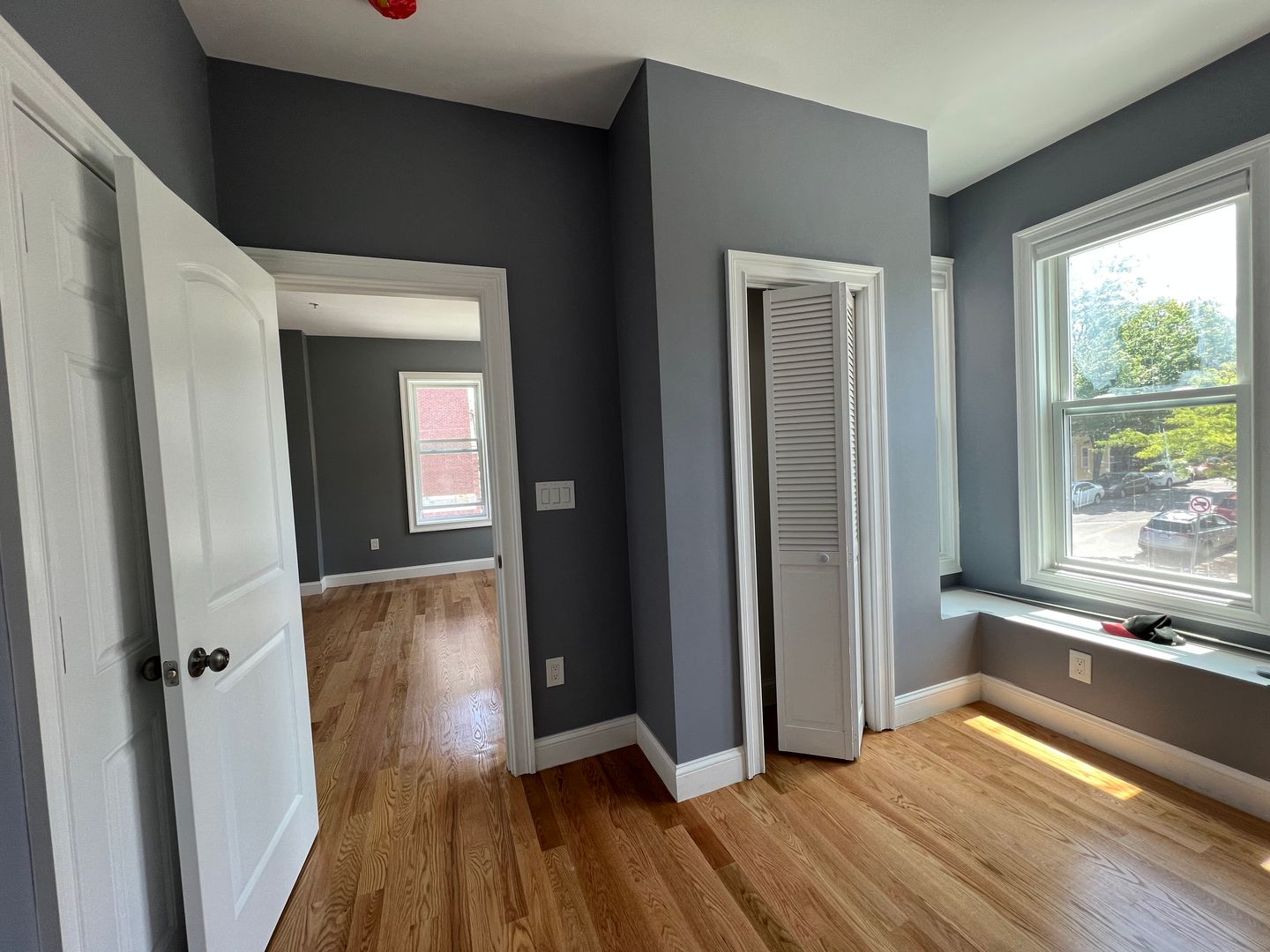 Cambridge House: 341 Cambridge St