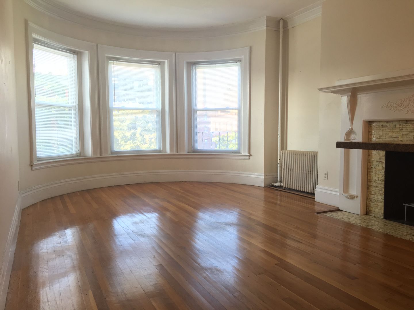 Boston Condo: 849 Beacon St