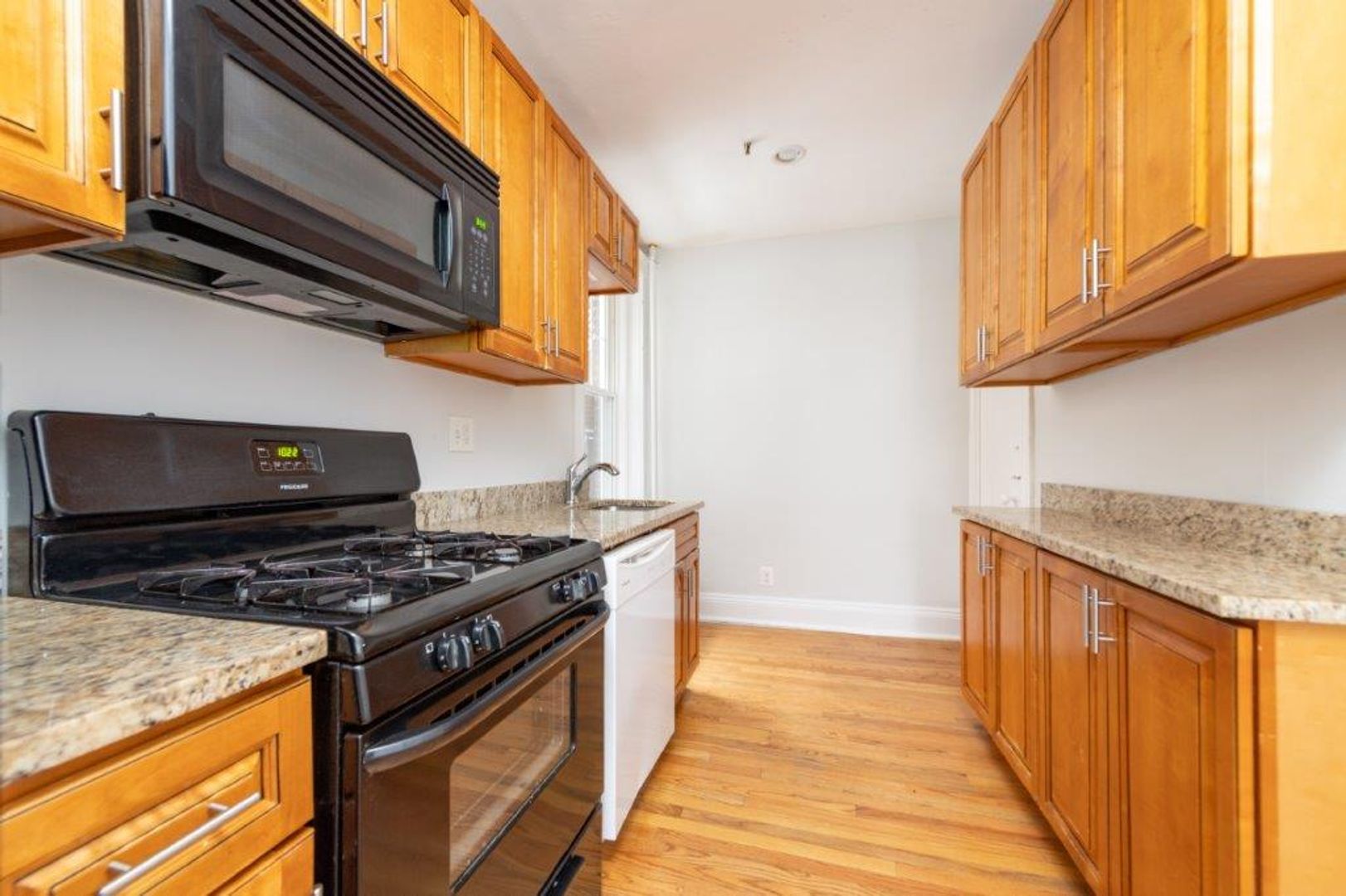BOston House: 286 Chestnut Hill Ave