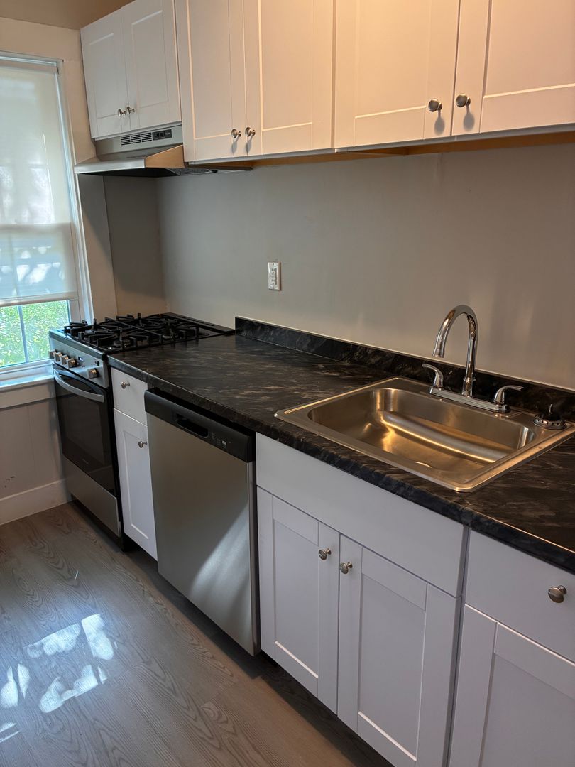 Nahant Condo: 299 Nahant Rd