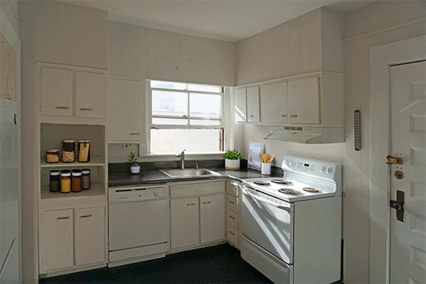 Cambridge Condo: 1800 Massachusetts Ave