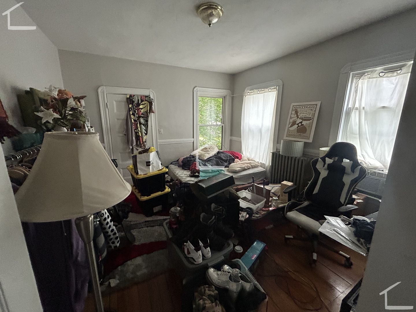 Boston House: 36 Hooker St