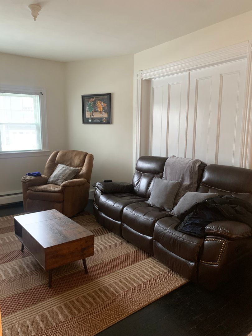 Medford Condo: 152 Washington St